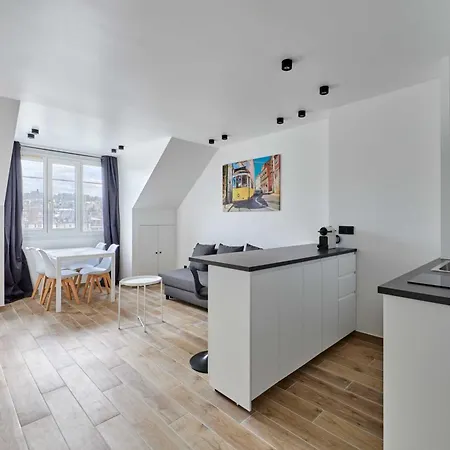 Apartment In The Heart Of Deauville, Near Place Morny